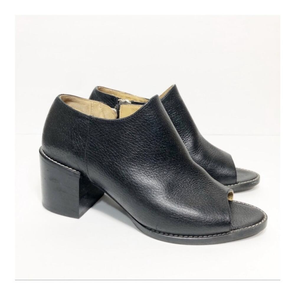 LoQ | Size 36 Open Toe Black Leather Heels Zip Up Peep Toe Block Heel Minimalist